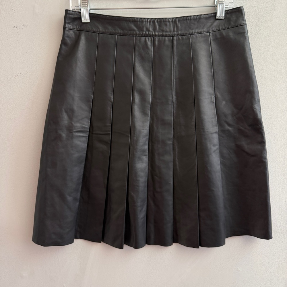 *New* MaxMara Black Pleated Leather Skirt, Size 8